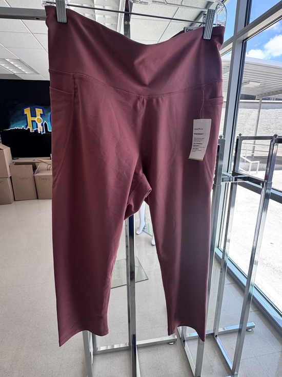 Old Navy Pants - Old Navy Women's Maroon Capri Leggings with Pockets